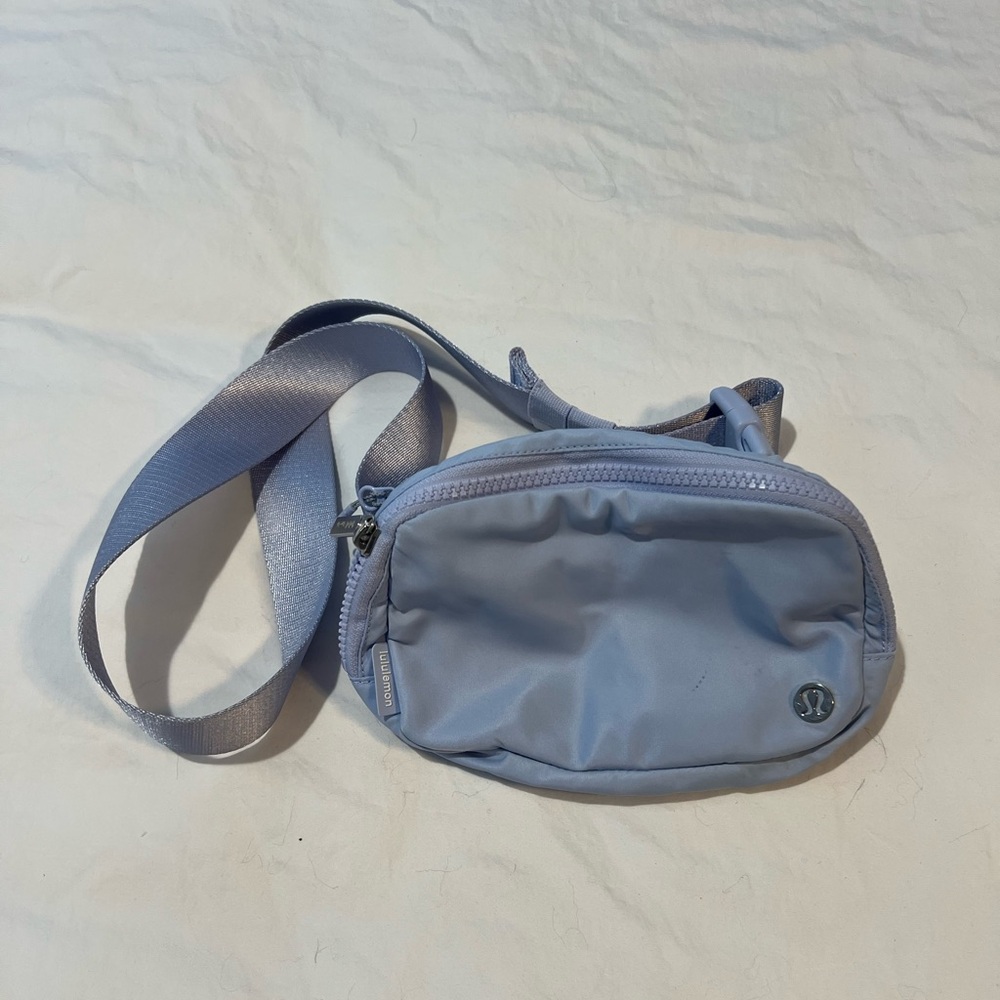 Lululemon Periwinkle Everywhere Belt Bag - Picture 2 of 5